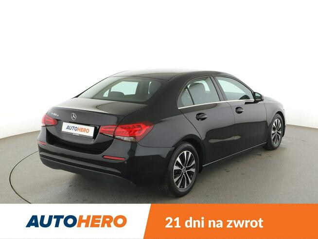 Mercedes A 180 FV23% navi półskóra grzane fotele kamera i czujniki parkowania