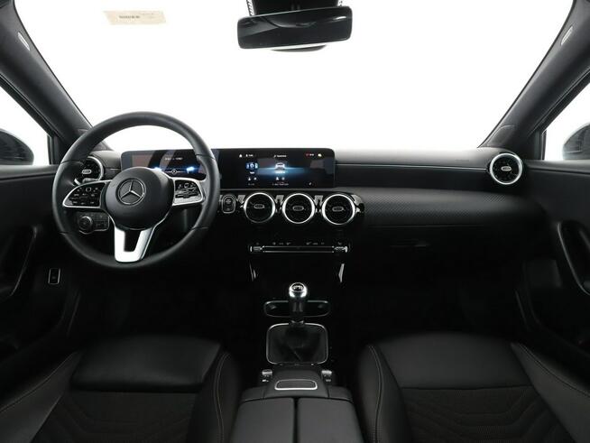 Mercedes A 180 FV23% navi półskóra grzane fotele kamera i czujniki parkowania