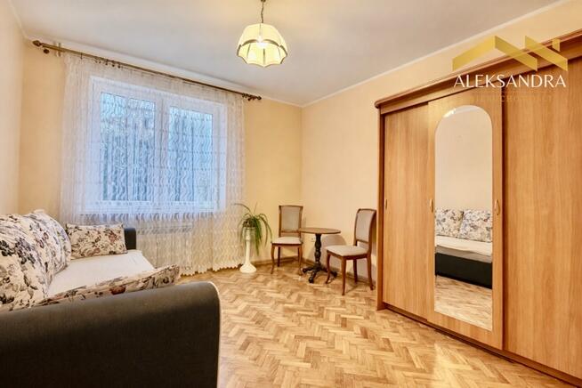 1. piętro - przestronne i gotowe do zamieszkania