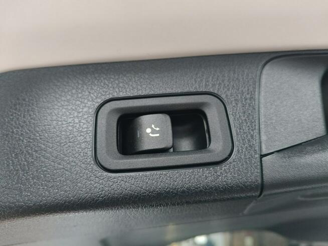 Mercedes GLB 2.0 150KM 4x4 Automat Panorama,El. Klapa,HandsFree,GrzaneFotele,Navi