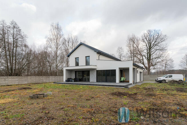 Dom Wiązowna, Dobra