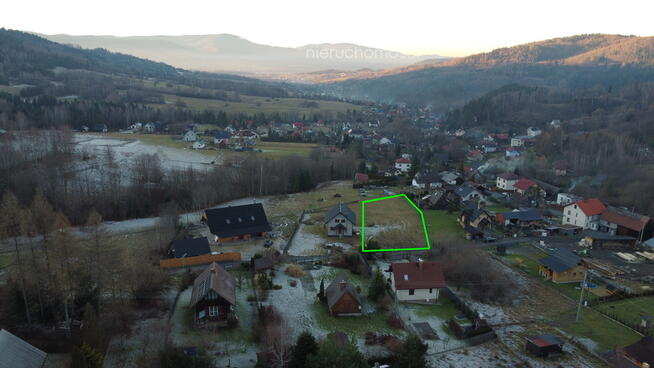 Działka budowlana z widokiem na panoramę Beskidów