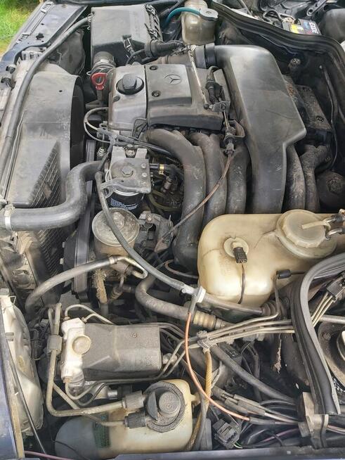 Mercedes-Benz E 124 T wersja 7 osobowa w skórze skandynawska