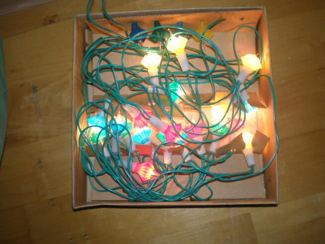 Sprzedam lampki na choinkę sprawne, stan dobry, z okresu PRL