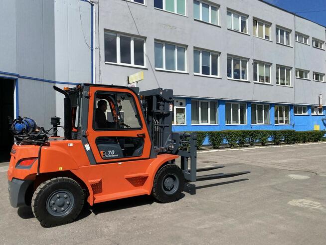 nowy wózek widłowy gazowy 7 ton LPG Triplex długie Widły