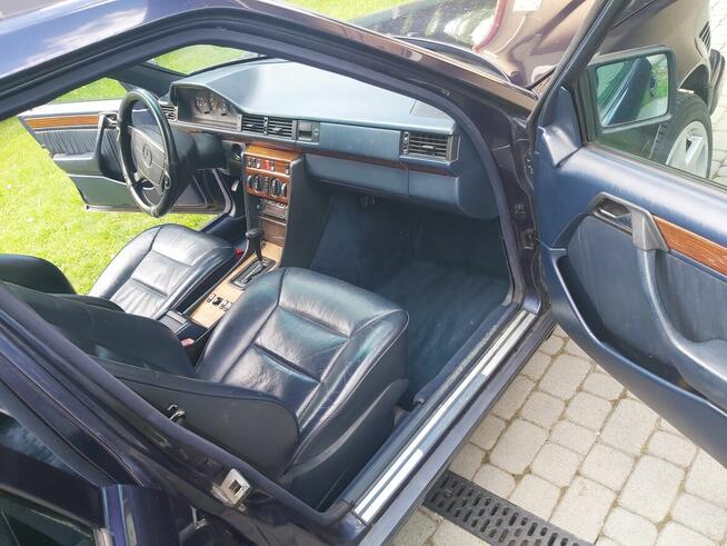 Mercedes-Benz E 124 T wersja 7 osobowa w skórze skandynawska