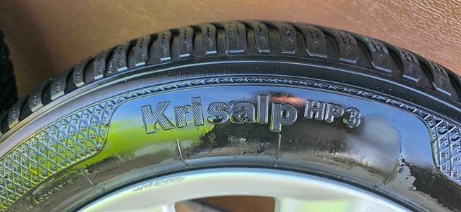 Felgi oryginał BMW 17 cali f10/f11 + opony zimowe Kleber 7mm