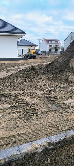 Wynajem Ładowarki 2,7t z Operatorem ,Szybko, Precyzyjnie