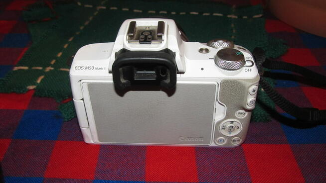 Sprzedam aparat bezlusterkowy Canon M50 Mark II.