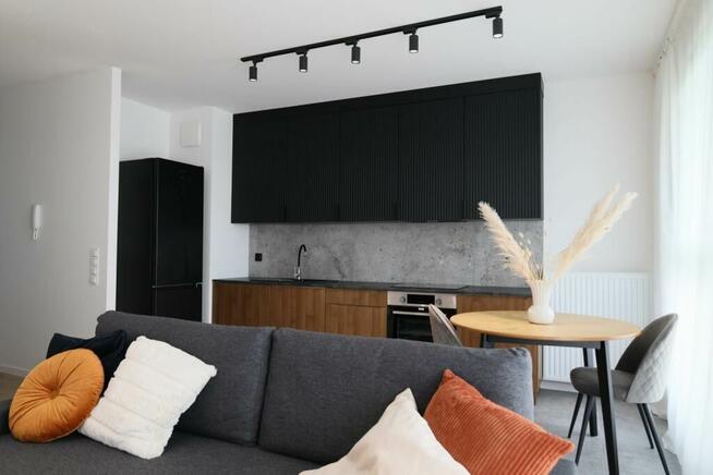 Parter - 2 pokoje - 2 ogródki - garaż