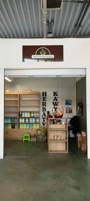 Sprzedam wyposażenie sklepu - regały, półki, lada sklepowa