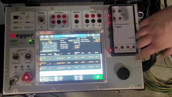 Dosycanie olejowych głowic kablowych SN 3GO, KOSTUCHNA