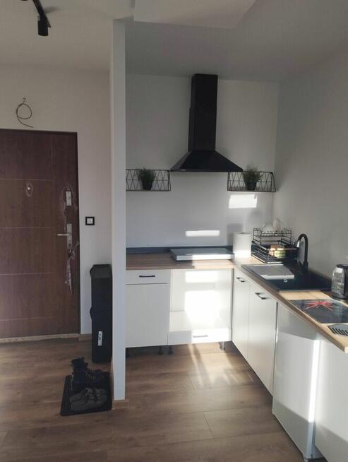 Sprzedam bezpośrednio bezczynszowe mieszkanie z działką 700m