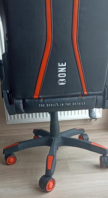 Fotel DIABLO CHAIRS X-One 2.0 King Size + Jabra Evolve2 65