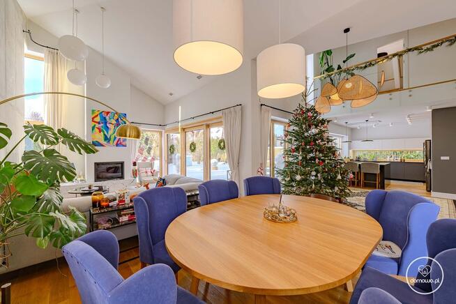 WYJĄTKOWY DOM | 265m2 | 6 POKOI | BASEN | 2021r.