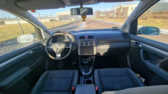 Volkswagen Touran 2.0TDi 140KM 2007r AUTOMAT Klima Navi Duży Wyświetlacz Tempomat