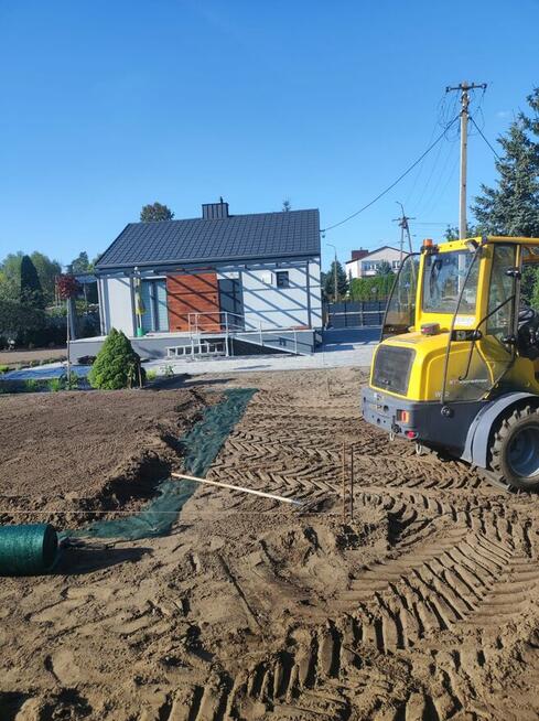 Wynajem Ładowarki 2,7t z Operatorem ,Szybko, Precyzyjnie