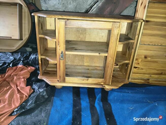 Szafka w Całości z Drewna