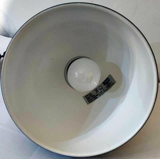 Lampa wisząca do przedpokoju czarna