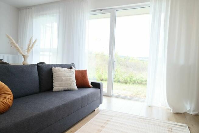 Parter - 2 pokoje - 2 ogródki - garaż