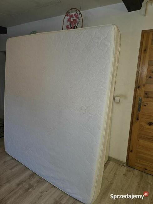 Materac Piankowy Duży 180 cm x 200 cm Stan Bardzo Dobry