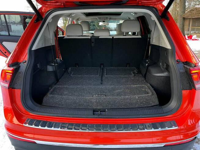 Volkswagen Tiguan Allspace 2.0 benzyna, 7-osobowy, bog
