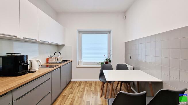 Dom Łódź Górna, Dąbrowa, Broniewskiego