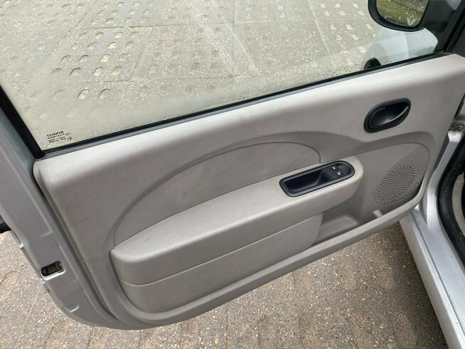 Renault Twingo Niski przebieg, przegląd do 2026, klimatyzacja,Isofix, zadbany