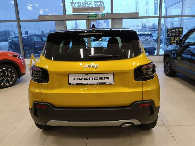 Jeep Avenger Wersja ALTITUDE 1.2 DCT 110KM + Czarny dach + Pakiet zimowy