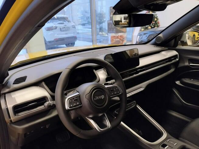 Jeep Avenger Wersja ALTITUDE 1.2 DCT 110KM + Czarny dach + Pakiet zimowy