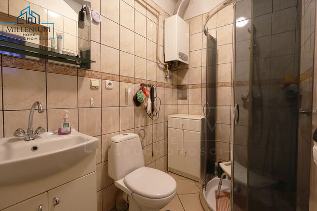 DOM JEDNORODZINNY W BASZNI DOLNEJ