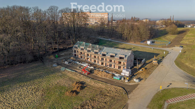 Dwupoziomowe mieszkanie z balkonami w Brzesku!