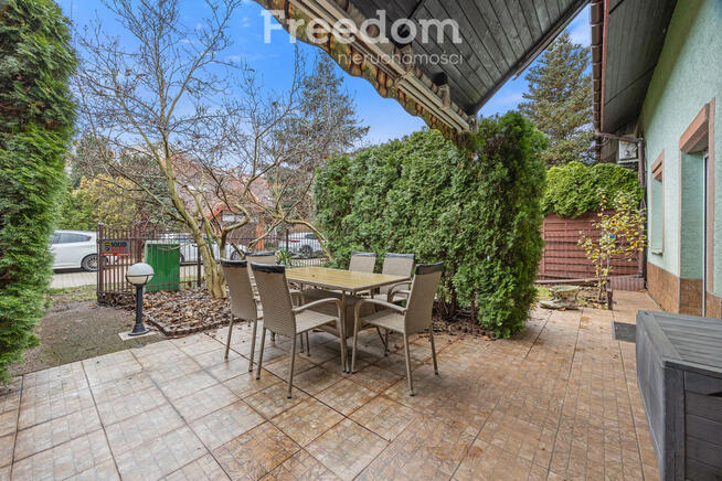 Dom w Warszawie na kameralnym osiedlu