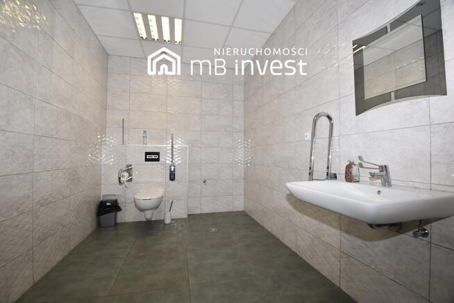 Lokal narożny parterowy z dużą witryną okienną