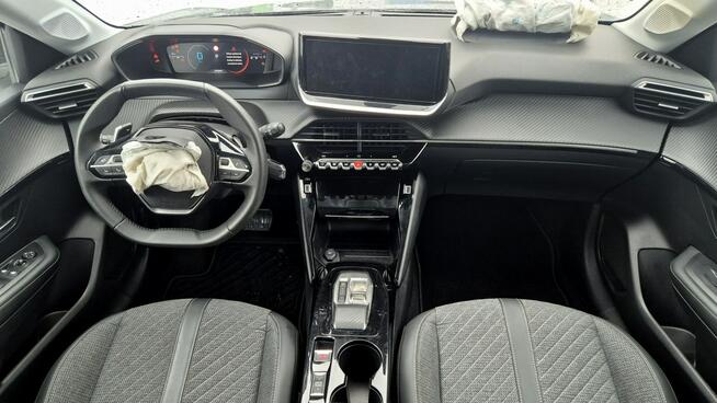 Peugeot 208 Lifting 1.2i PureTech 100 Hybrid 48V Alu Tablet