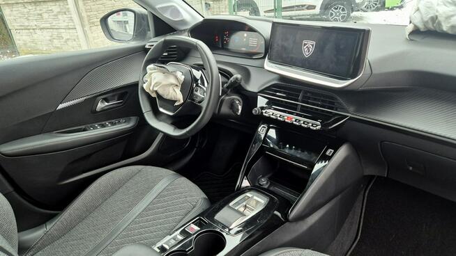 Peugeot 208 Lifting 1.2i PureTech 100 Hybrid 48V Alu Tablet