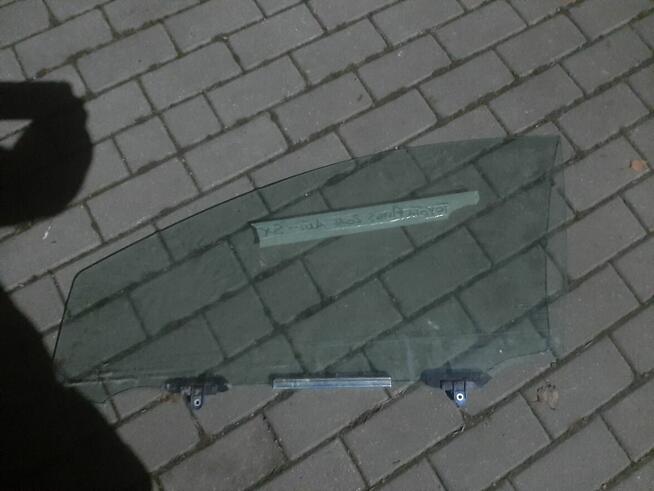 Szyba lewa przednia toyota auris 2