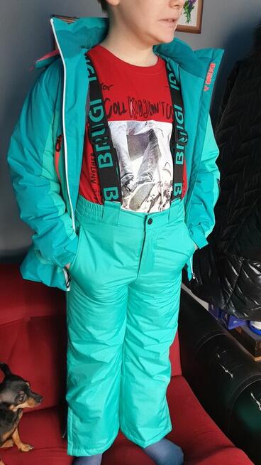 Strój, kombinezon narciarski.