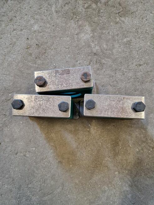 Uchwyty do rur, węży i kabli – szybki montaż i trwałość