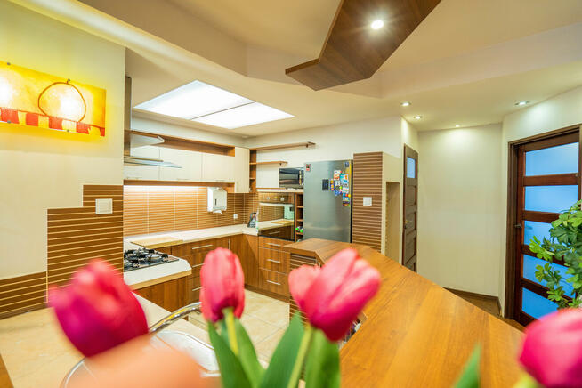 Dwupoziomowe z antresolą Nowe Miasto * z m. parking. w cenie