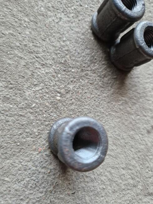 Mufy żeliwne 1/4 cala – solidne połączenia instalacyjne