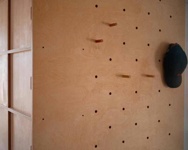 Stolarz Kraków | Meble ze Sklejki i Drewna | Regały i Komody