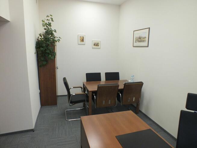 Meble biurowe, gabinetowe, na wymiar.