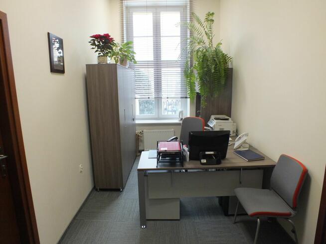 Meble biurowe, gabinetowe, na wymiar.