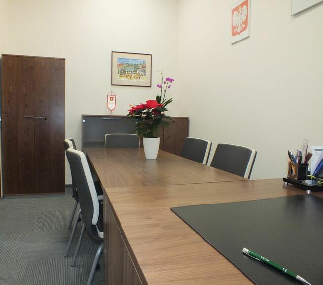 Meble biurowe, gabinetowe, na wymiar.