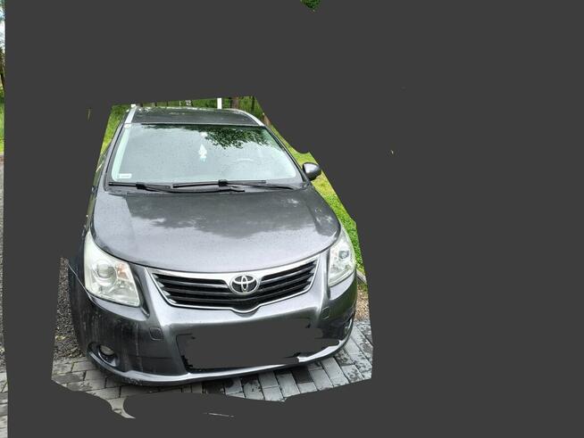 Samochód osobowy toyota Avensis