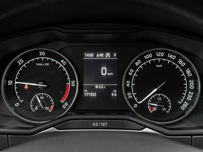 Škoda Superb 2.0 TDI Ambition Podgrz.f Bi-Xenon Cz.park 2 kompl. opon Salon PL