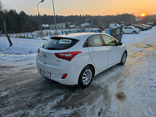 Hyundai i30 5 drzwi 1,4 benzynka 99 KM w bardzo ładnym stanie !!!