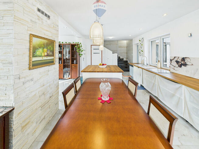 Dom z zapleczem gospodarczym blisko Lublina