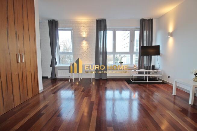 BLISKO INTRACO-BLISKO METRA DW.GDAŃSKI 2009rok